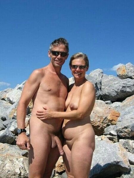 COUPLES NAKED