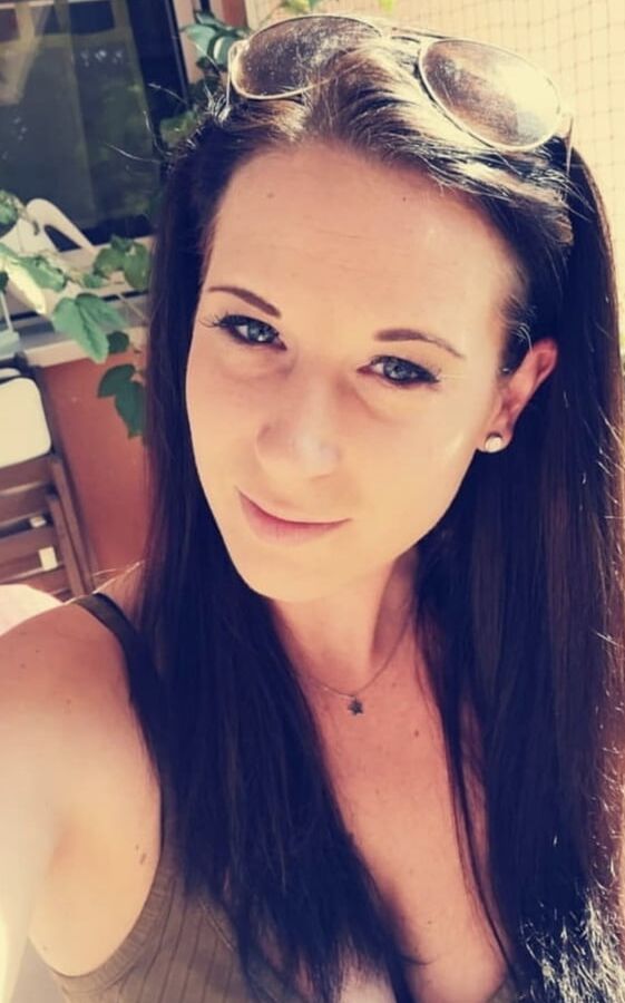 Julia Krueger ausgestellt von Rolando