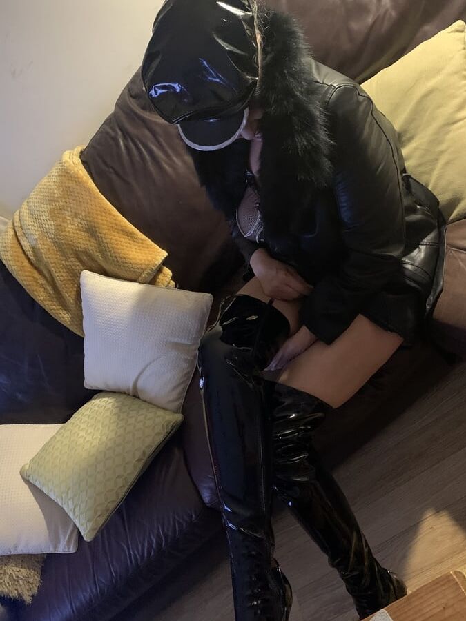 Blonde Milf in boots