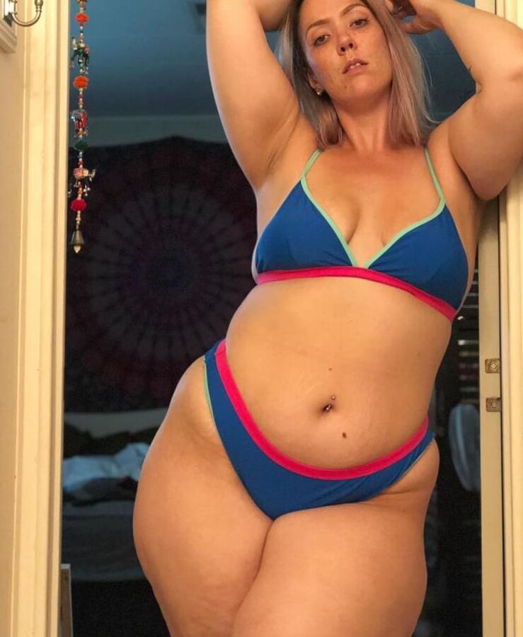 Jules M (confidentlyjules on insta)