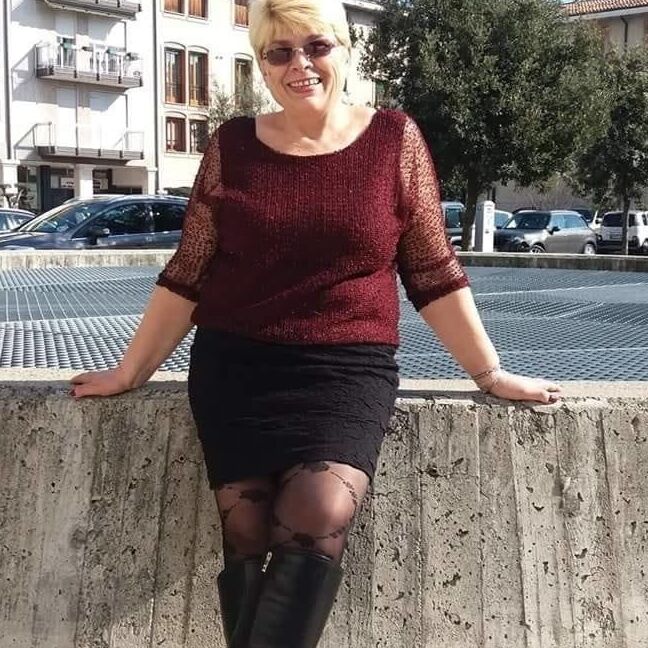 mature women in pantyhose