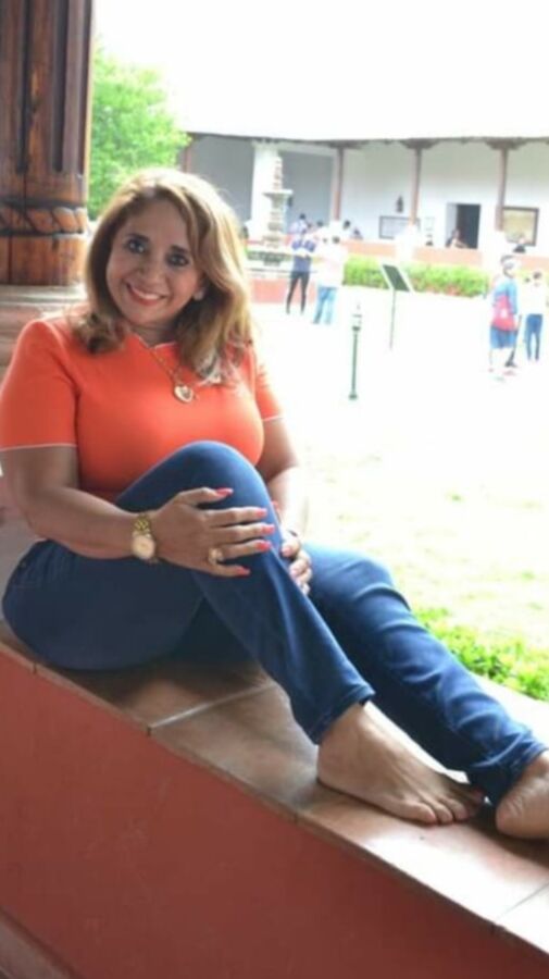 Mama de mi amigo culona puta en bikini granny yo big ass