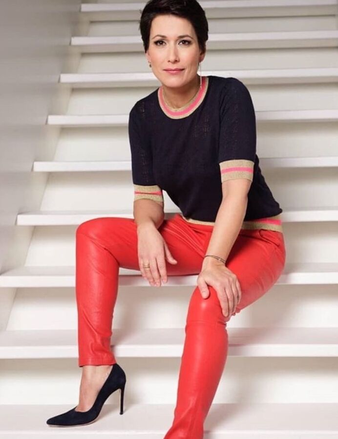 Female Celebrity Boots &amp; Leather - Annechien Steenhuizen