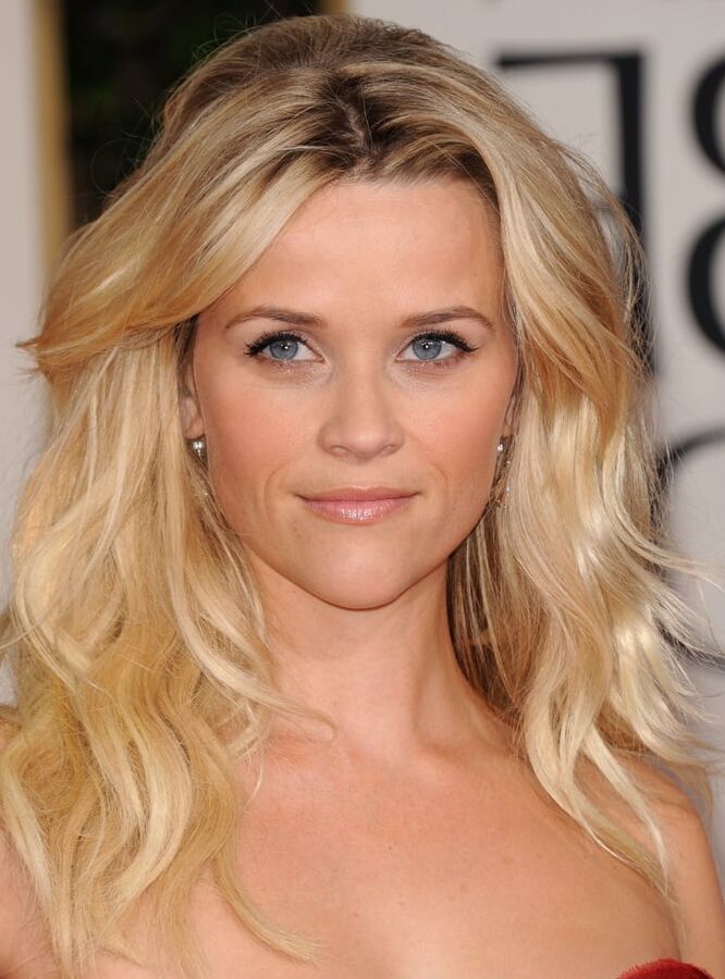 Sexy MILF Reese -