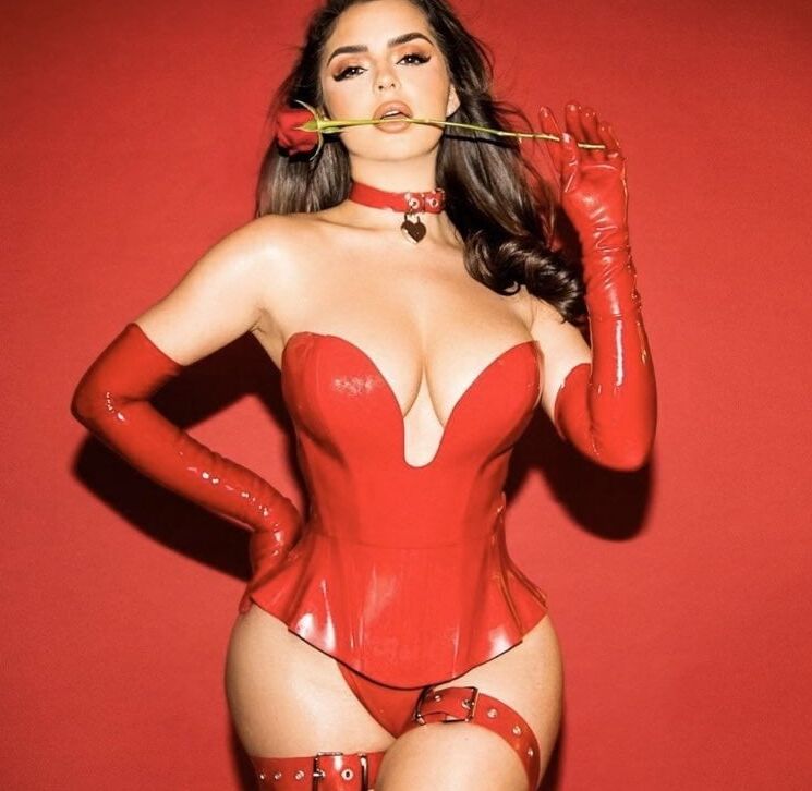 Demi R