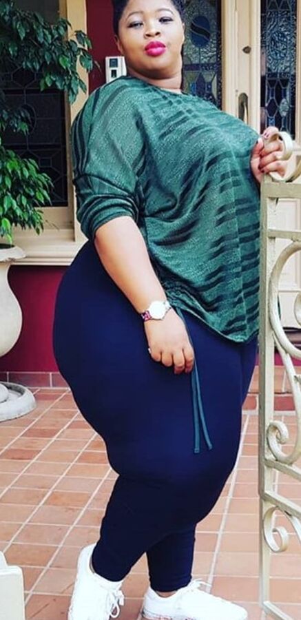 Huge booty mega hip african ssbbw pear lana