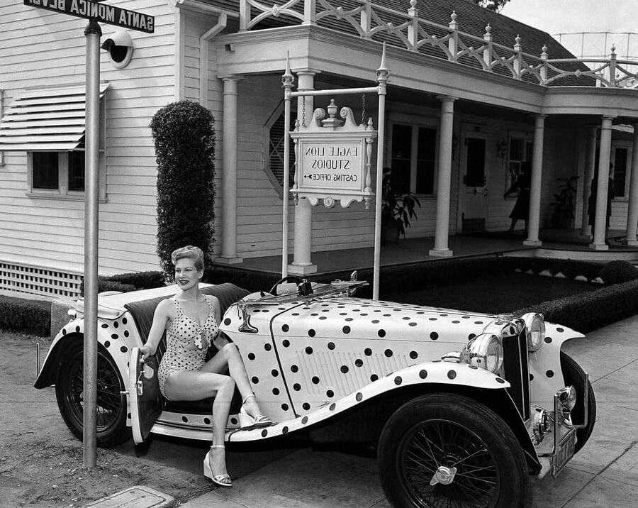 Chili Williams, vintage model
