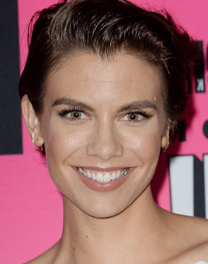 Sexy Lauren Cohan