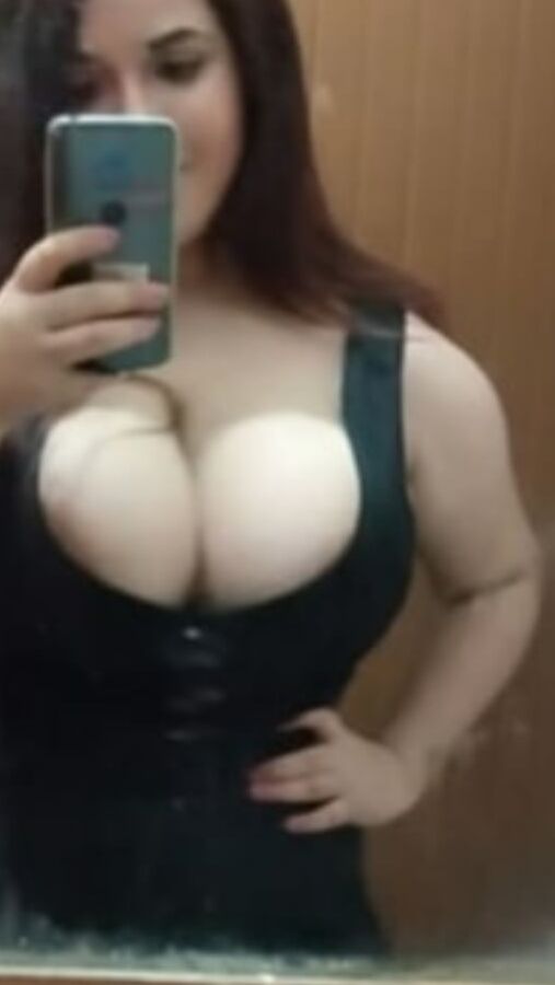 GLEYCE MILF WITH HUGE TITS