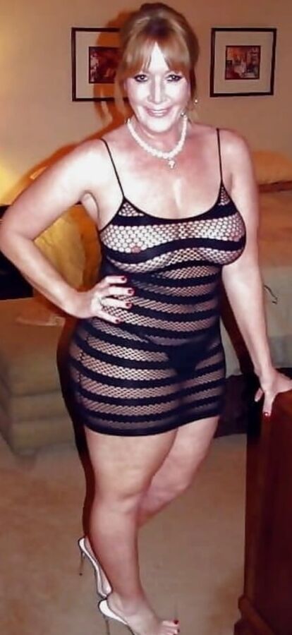 Big Tits Mature Mom who love young Cock