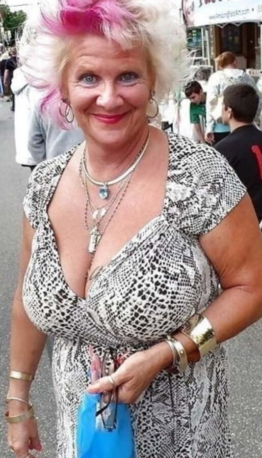 MILFS that wanne fuck young boys