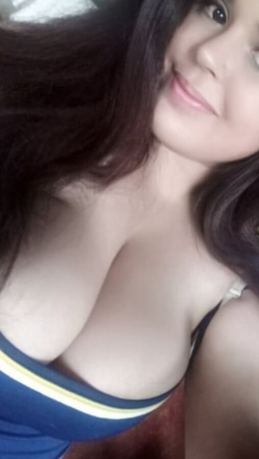 GLEYCE MILF WITH HUGE TITS