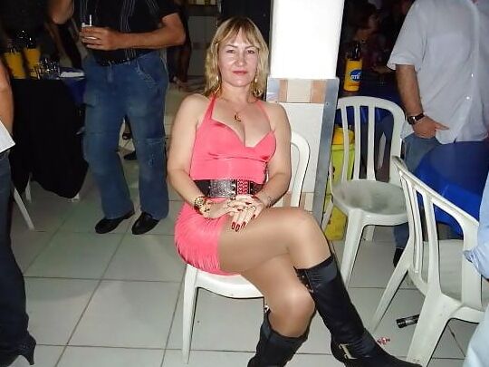 mature women in pantyhose