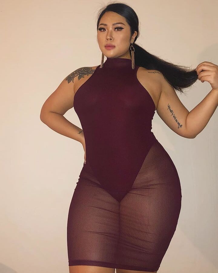 THICC EAST ASIAN WOMEN