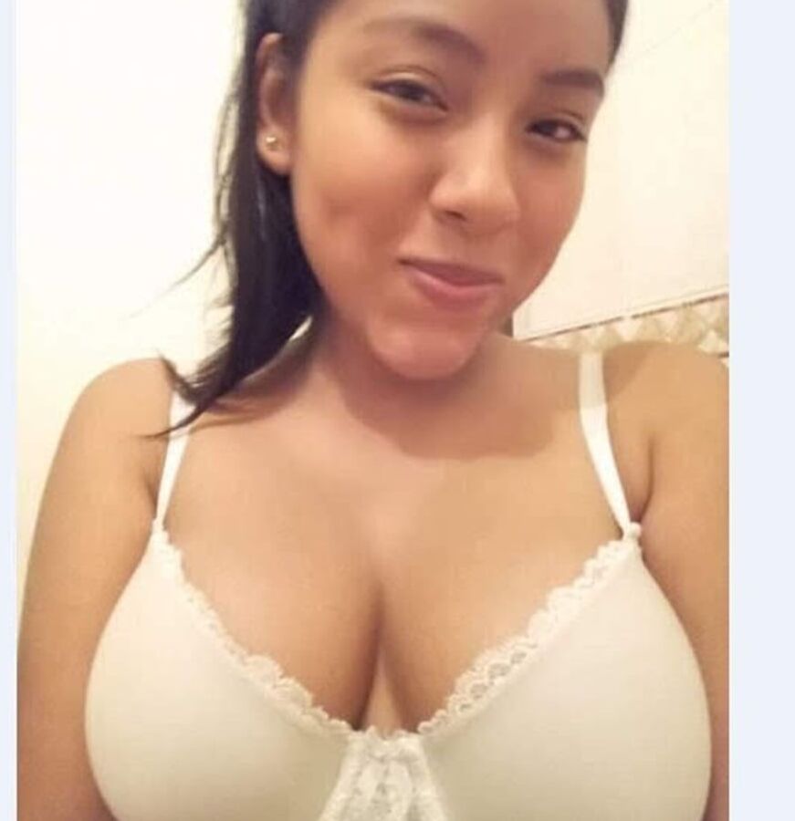Piel Morena tetona