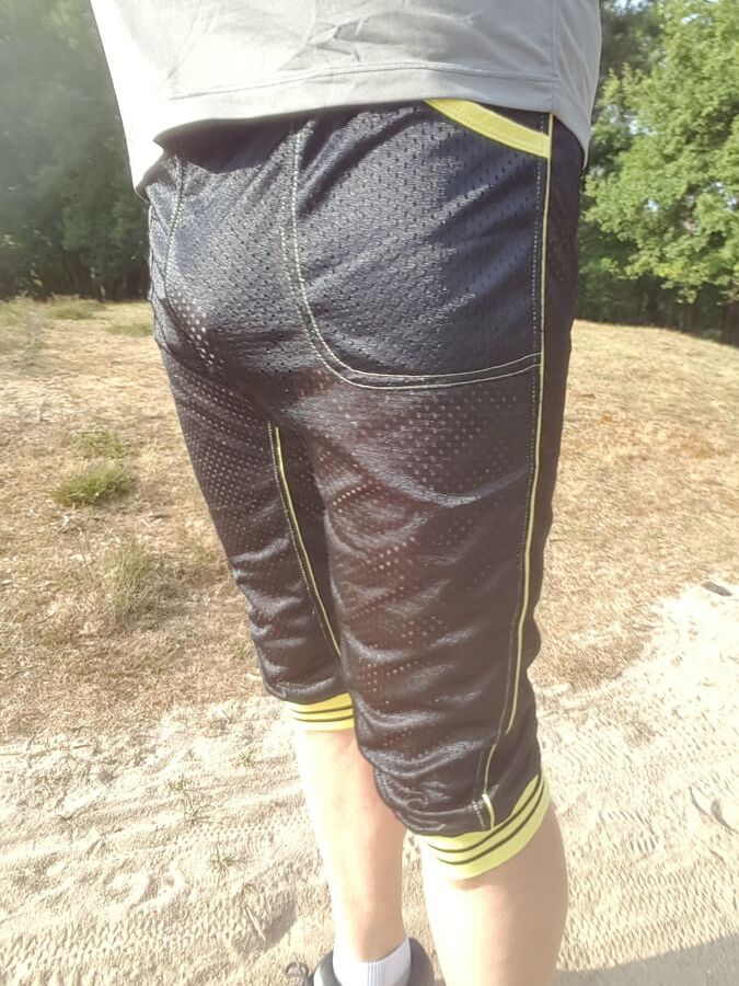 Black mesh hose