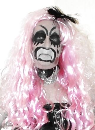 Imig slut pink hair