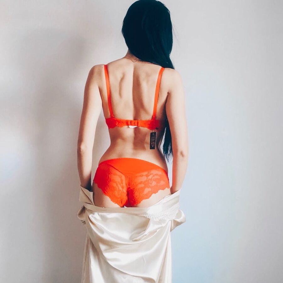 Russian wife likes to expose her beautiful body