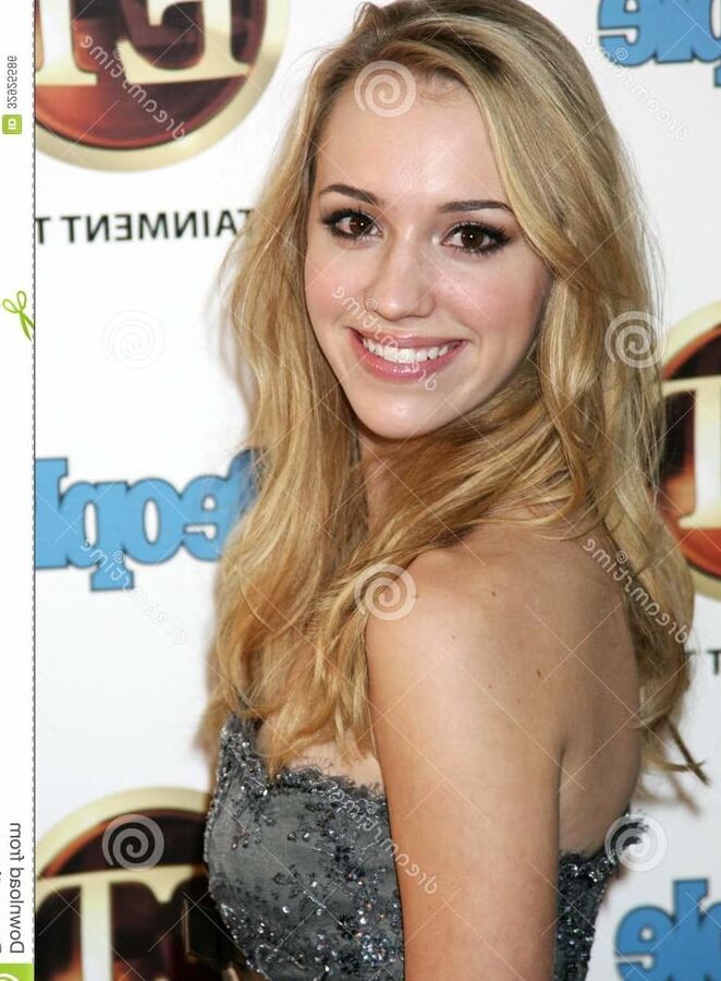 Andrea Bowen