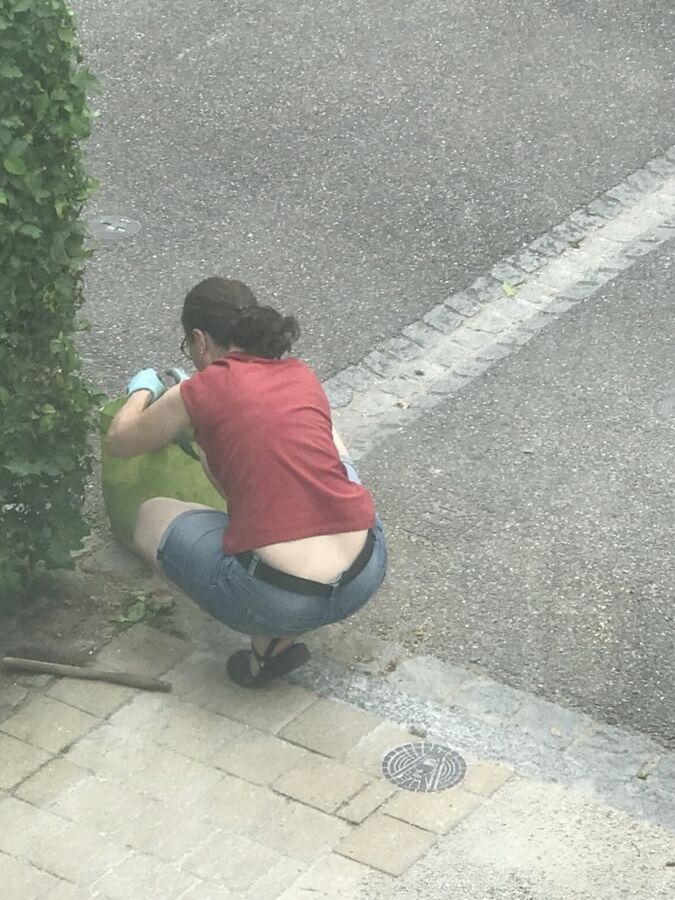 Devote Nachbarin Teil