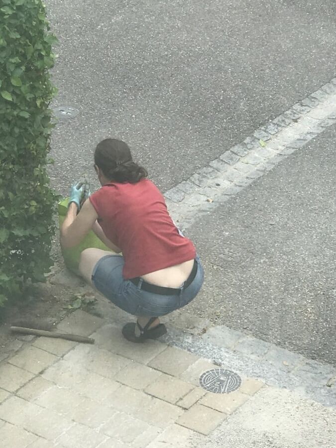 Devote Nachbarin Teil