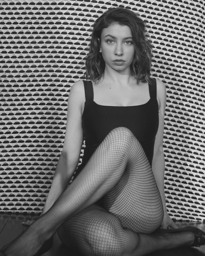 Sexy Katelyn Nacon