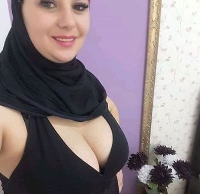 HIJABI SLUTS KOPFTUCHSCHLAMPEN MUSLIM