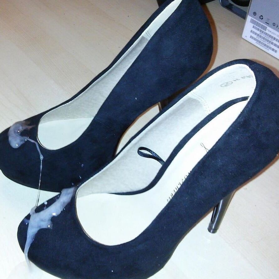 Cummed Highheels from Istagram