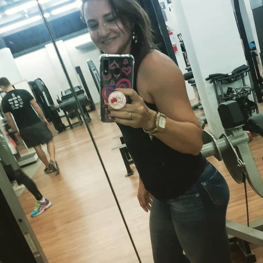 Fitness milf (coroa tezuda)