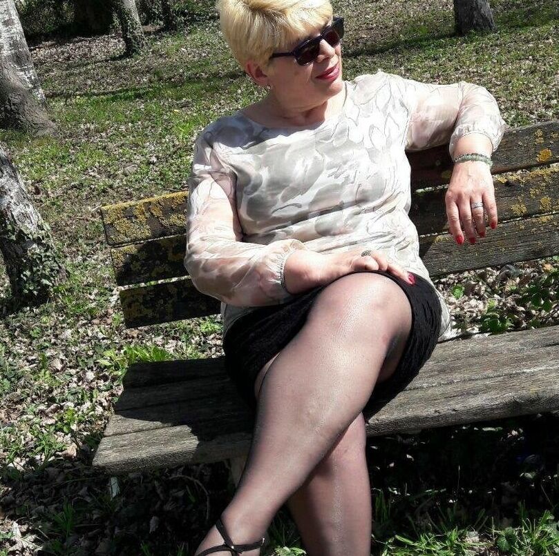 mature women in pantyhose