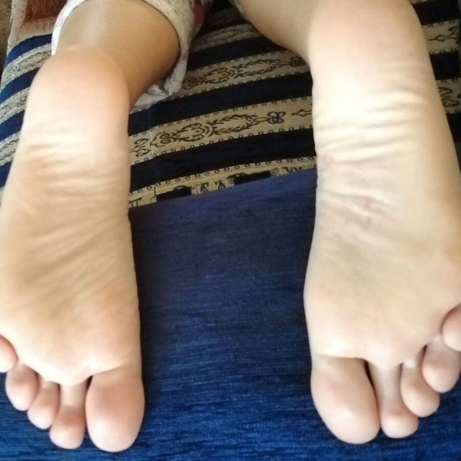 Serbian wife feet, soles, toes... Stopala, tabani, prstici