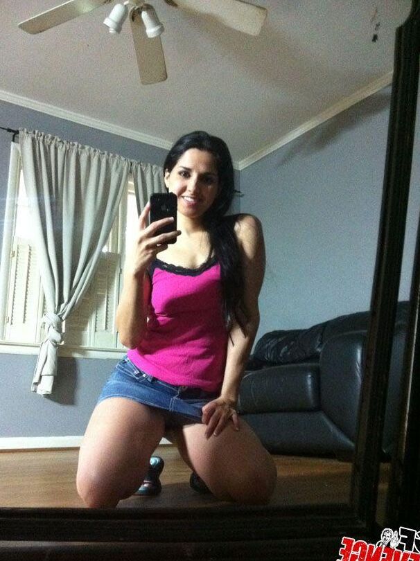 Girlfriend Showing