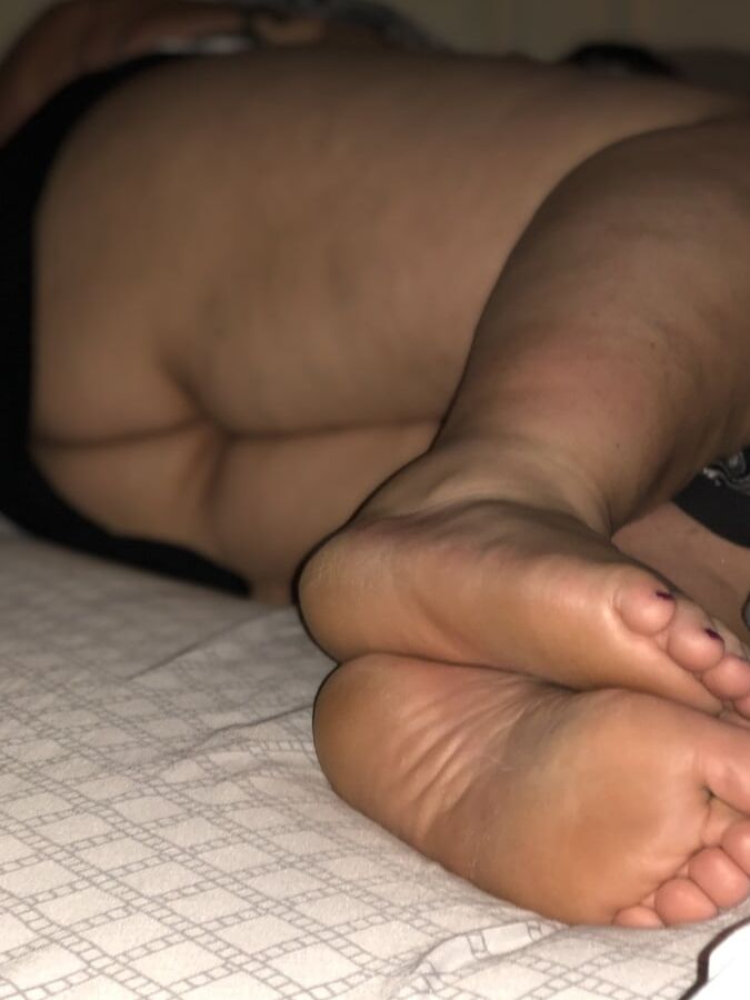 Wifeys beautiful ass and soles pt