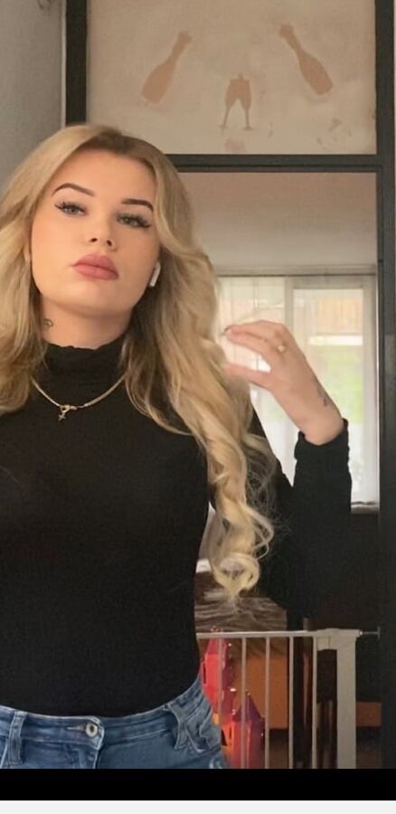 Dutch Samantha Exposed