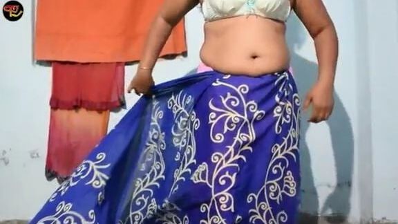 Saree navel