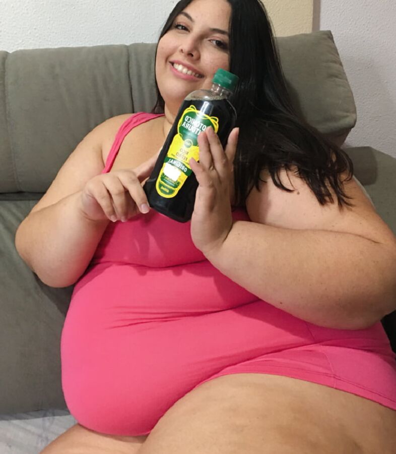 random FAT GIRLS that make me hard
