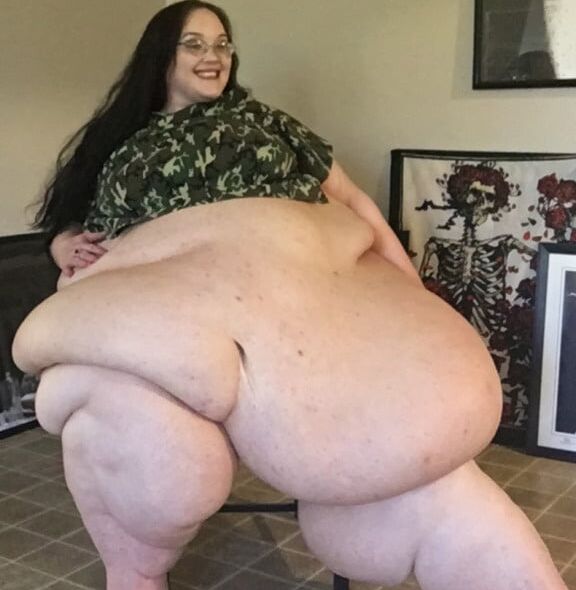 Belly To Knees