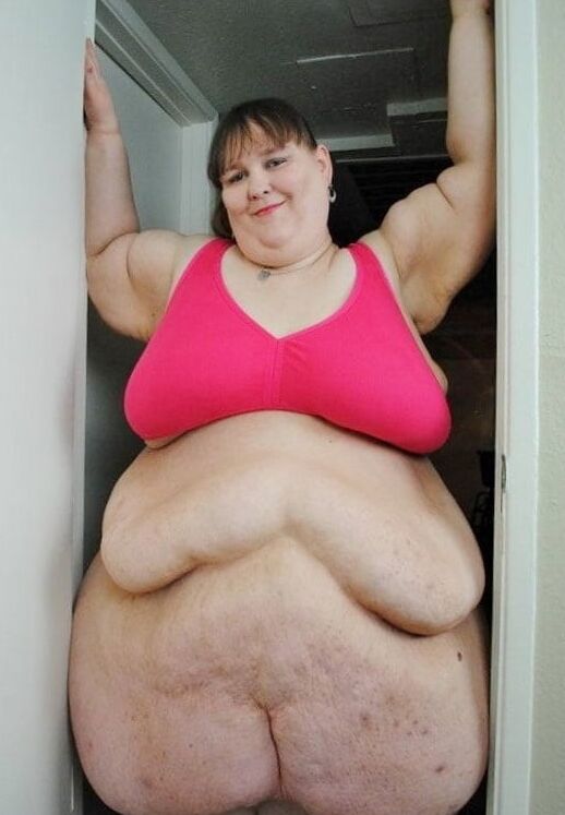 Fat Bodies In Tight Spaces - SSBBW Stuck