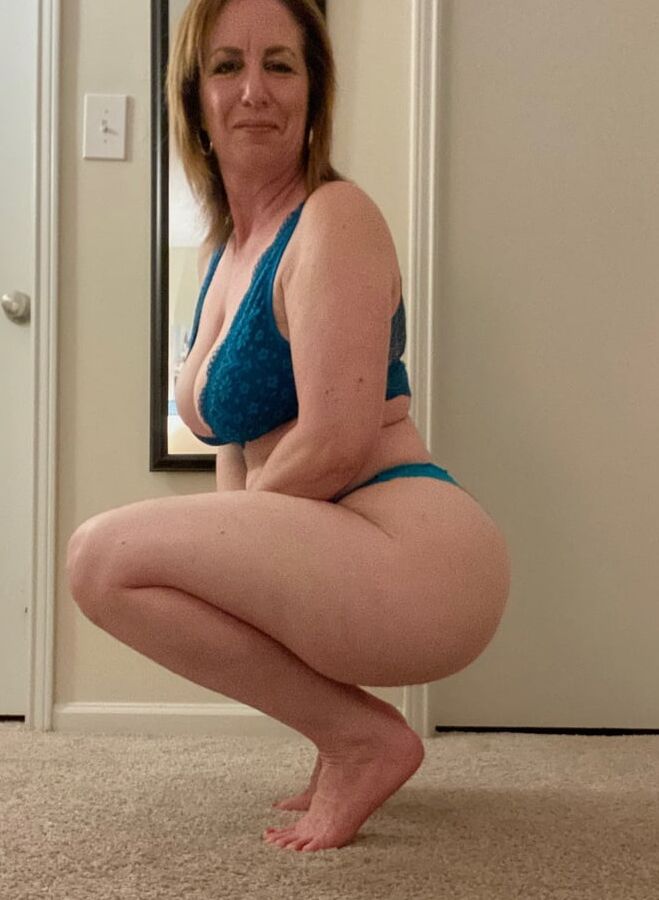 Yrs MILF Danni