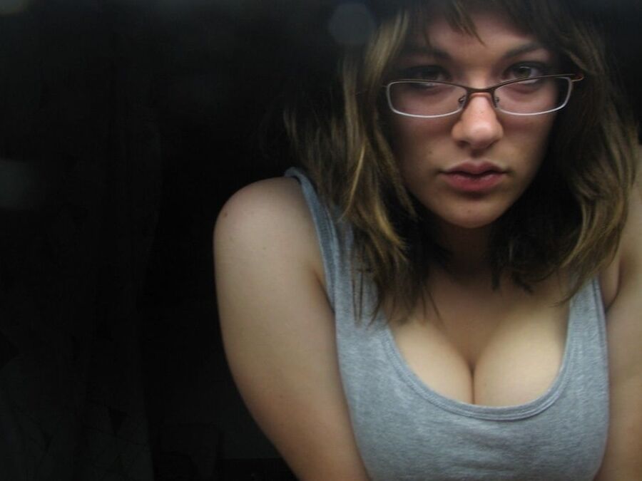 Tabitha L ()