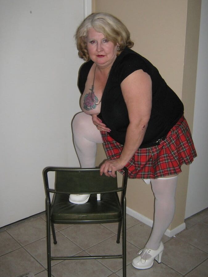 She is Mature.. Sexy &amp; Hot BBW