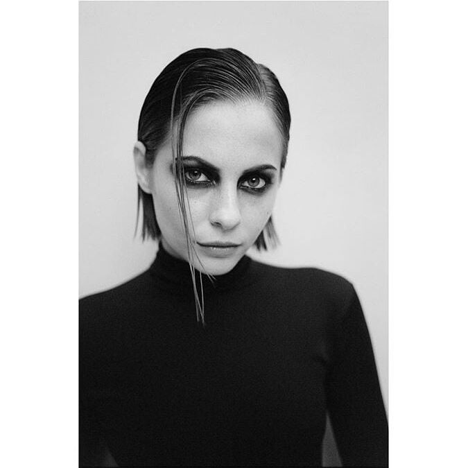 Willa Holland - Arty &amp; Sexy