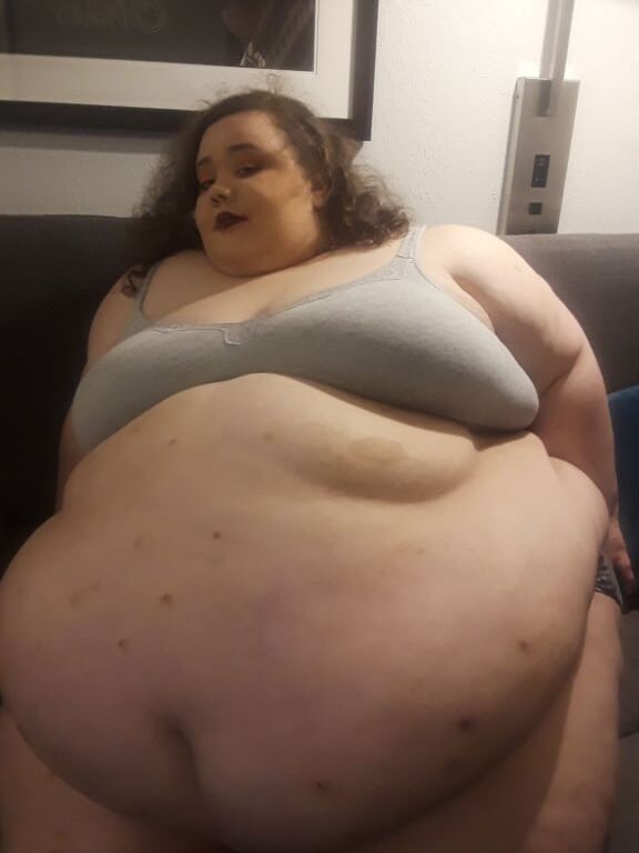 Belly To Knees