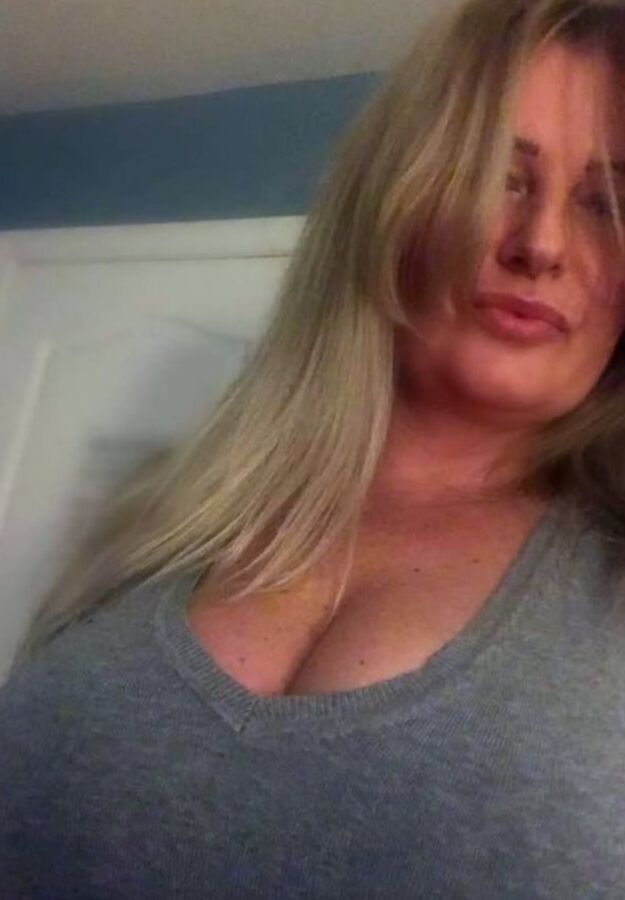 Big Tits Mature Mom who love young Cock