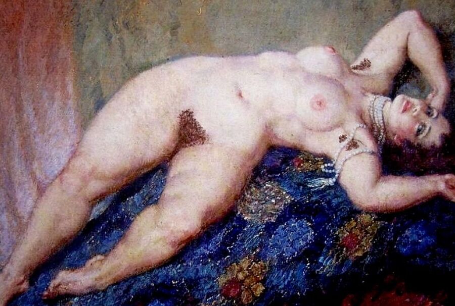 Natural nudy women