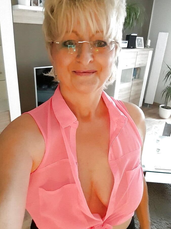 akapetwife from xhamster