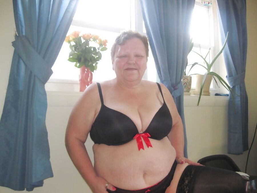 Older and hot (Dressed to kill)