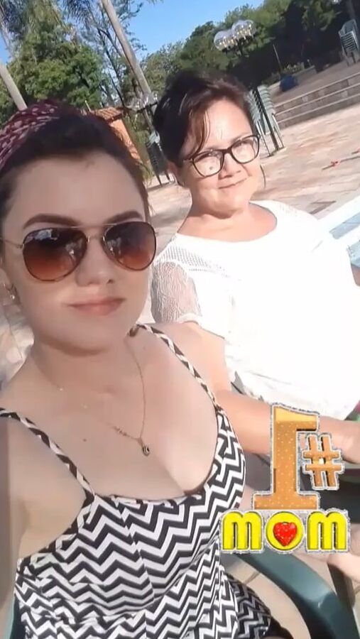 Ex-colega linda e gostosinha - Peitinhos gostosos