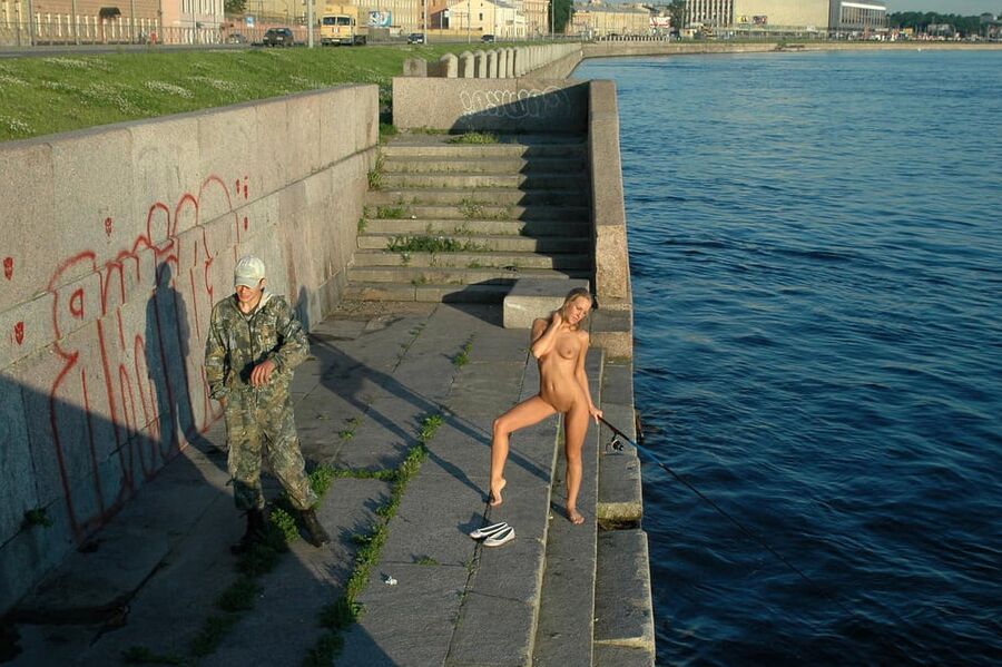Nice sporty blonde posing naked at public with stranger
