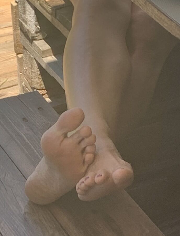 Summer feet